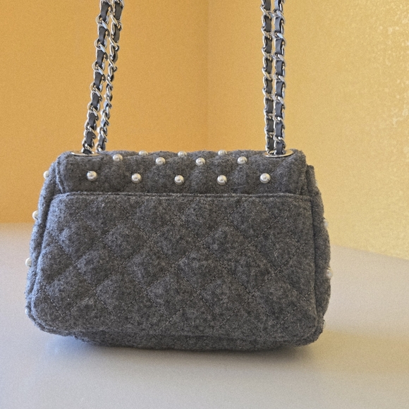 Michael Kors Sloan Small Quilted Wool Felt Pearl Embellished Chain Shoulder Bag - Picture 5 of 16